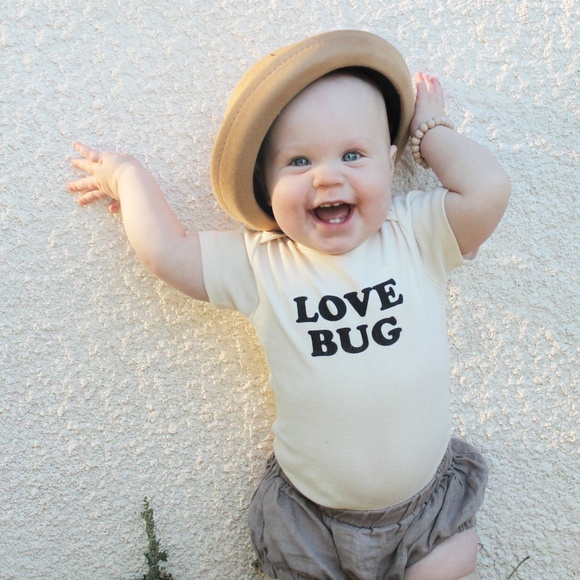 Love Bug Organic Bodysuit Onesie - Picture 3 of 7